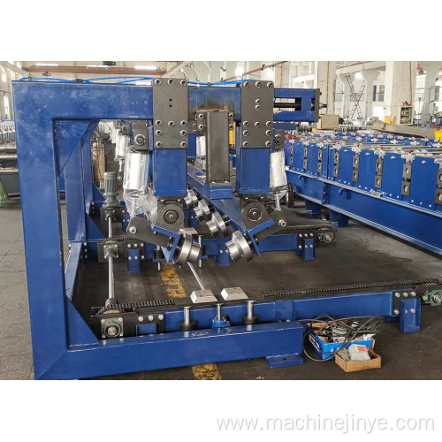 Guardrail roll forming machine